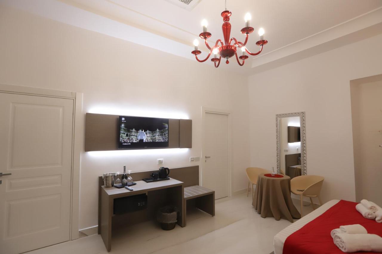 Deluxe Suite Spa Bath