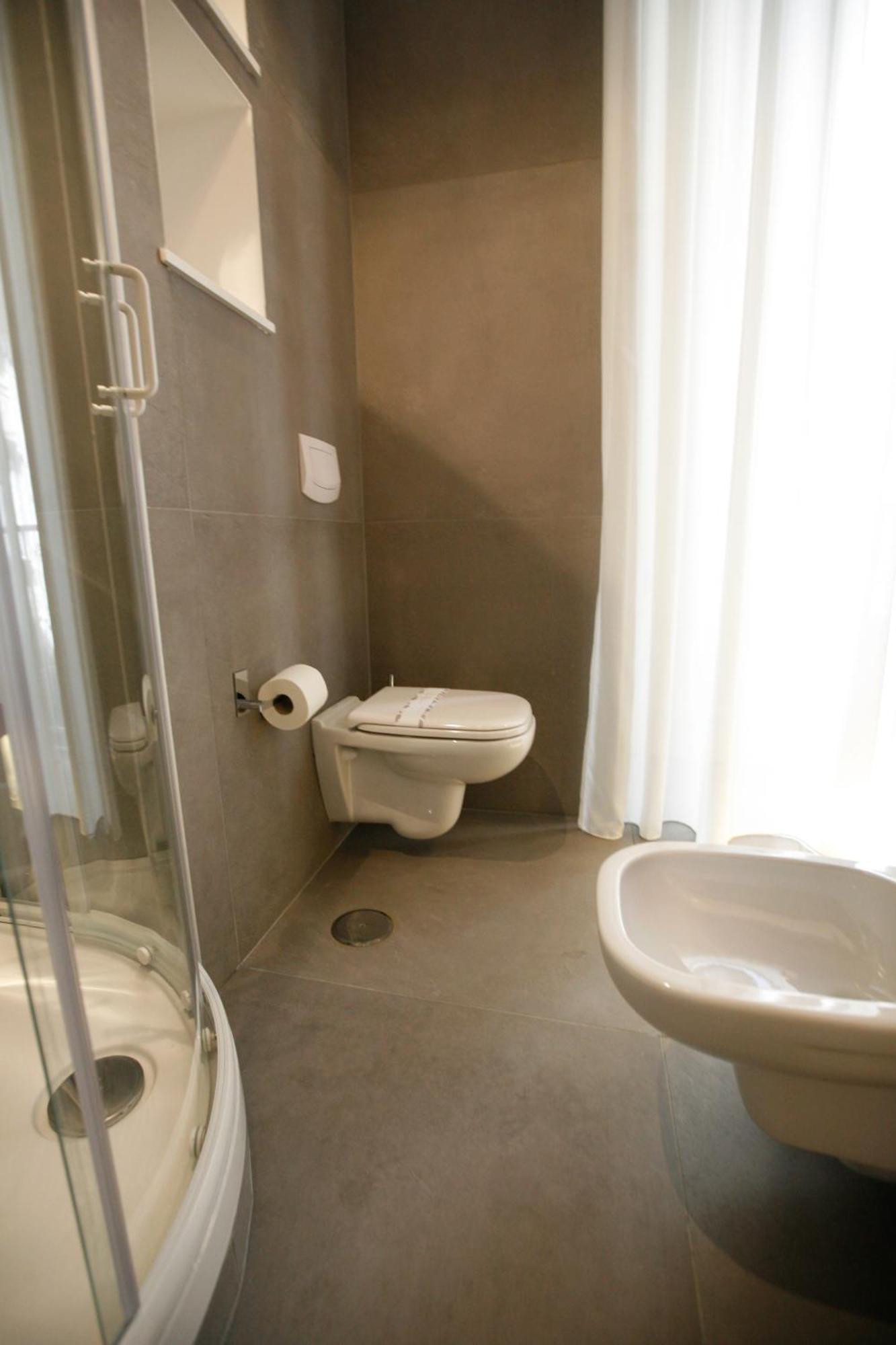Large Single Room