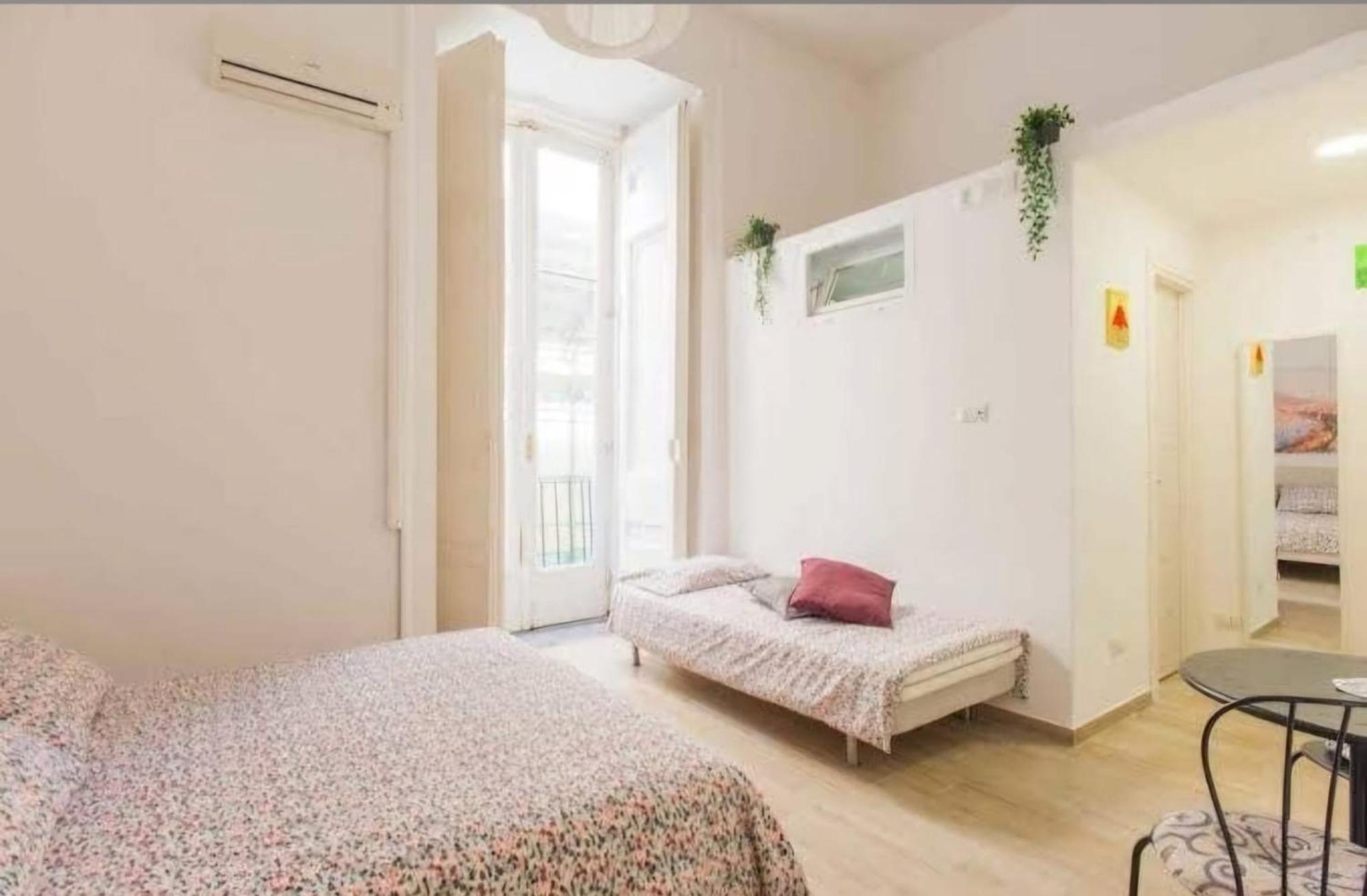 Deluxe Triple Room Balcony