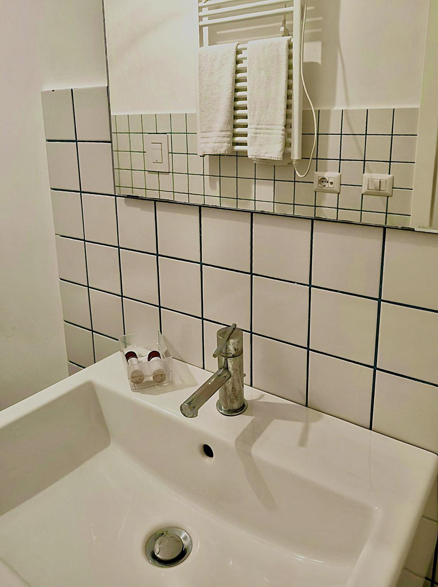 Double Room Private Bathroom