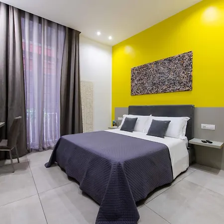 Toledo 16 Luxury Suites-3